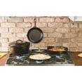 thumbnail image 3 of Cocotte en fonte Lodge avec anse spirale, 3 of 4