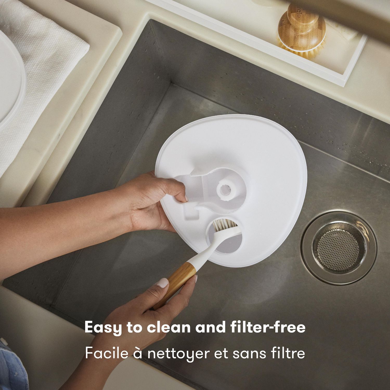 Frida Baby - BreatheFrida Diffuseur humidificateur 3 en 1 Diffuseur de veilleuse et veilleuse, Vaporisateur à brume fraîche apaisante pour bébé