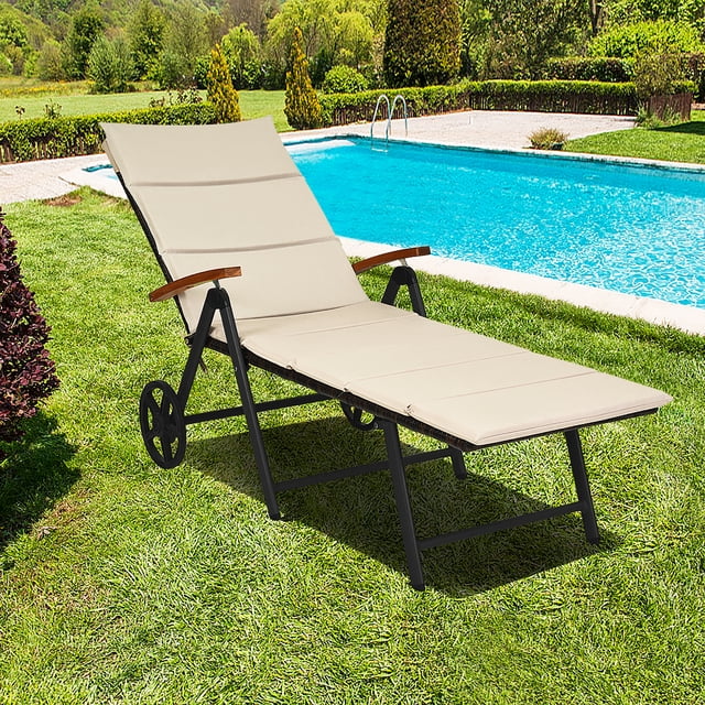 Costway Chaise Longue Pliante en Rotin pour Patio avec Coussin en Aluminium Réglable avec Roues
