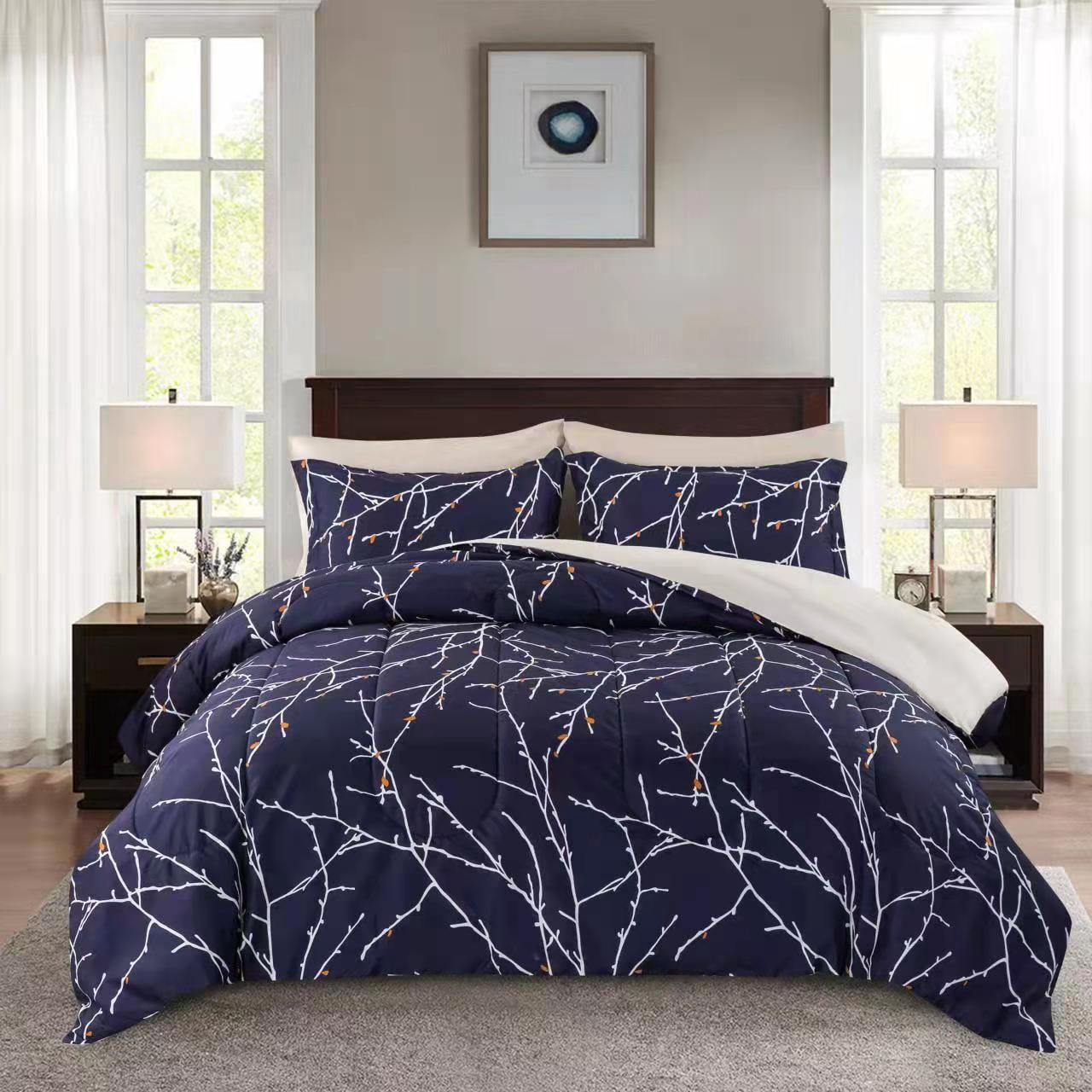 Literie Marina Décoration ultra douce et luxueuse en duvet d'oie, alternative au duvet d'oie, richement imprimée, avec draps et motif de branches bleu marine moderne