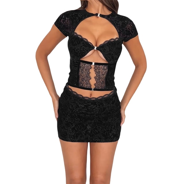 Faithtur Robe en Dentelle pour Femme, une Mini-Robe Moulante Noire à Manches Courtes et Col Rond avec Détails en Dentelle Ajourée, Coupe Ajustée et Longueur au-Dessus du Genou. Parfaite comme Robe d'Été Décontractée pour les Fêtes, les Vacances Ou les Sorties en Boîte de Nuit.
