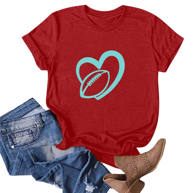 Meichang T-Shirts Graphiques Cœur de Football Américain pour Femmes Manches Courtes Col Rond Hauts d'Été Décontractés Coupe Ample Blouses Assorties de Football T-Shirts Rouge TG