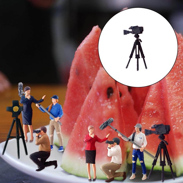 1:64 Hand Painted Model People Figure Diorama Scenery painted supplies train Tripod Camera