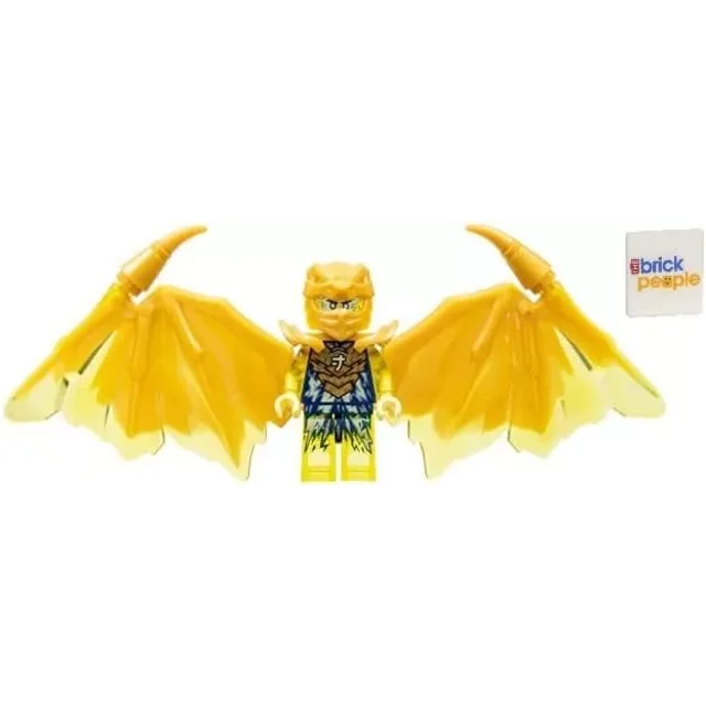 LEGO Ninjago Cristallisé: Jay Minifigurine Dragon Doré avec Épée Éclair. Cette Figurine LEGO de 2 Pouces de Hauteur Présente des Détails Complexes Or et Bleu, de Grandes Ailes de Dragon Doré, et un Accessoire d'Épée Éclair. Compatible avec les Ensembles LEGO Standards.