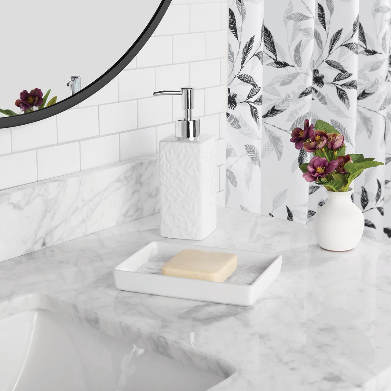 Ensemble de salle de bain Mainstays 16 pièces, rideau de douche en tissu noir à motif botanique à rayures, avec tapis, crochets, distributeur de savon et accessoires