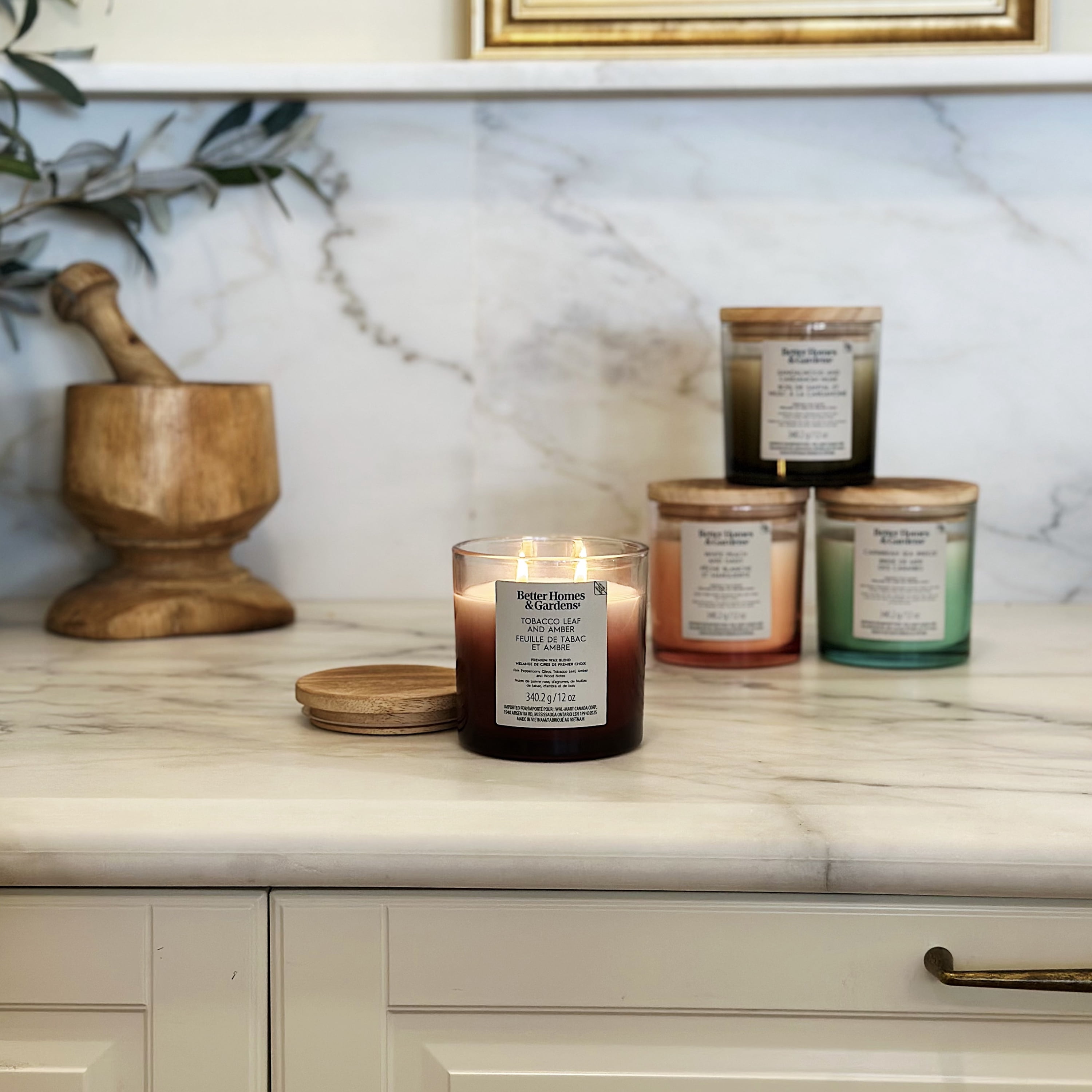 Bougie parfumée en pot ombré à 2 mèches à la cire de paraffine 12 oz Better Homes & Gardens, Feuille de tabac et ambre