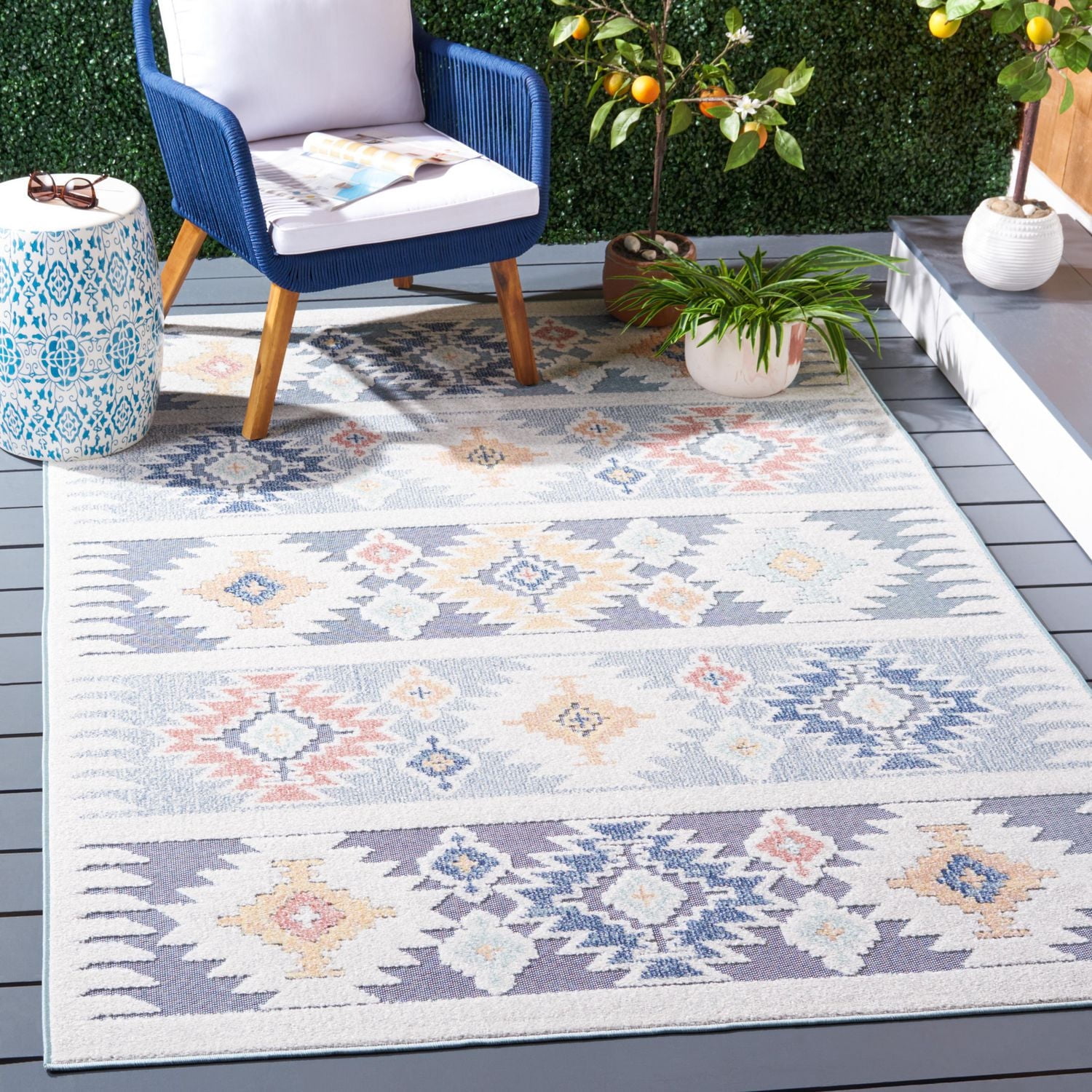 SAFAVIEH Sarasota Giovanni Tapis Intérieur/Extérieur Aztèque