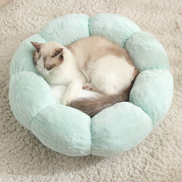 LSLJS Flower-shaped Winter Warm Plush Bed Plush Soft Pet Bed Calming Bed