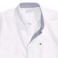 thumbnail image 2 of Tommy Hilfiger Chemise à Boutons Magnétique Adaptative à Manches Courtes pour Homme Coupe Ajustée, 2 of 3