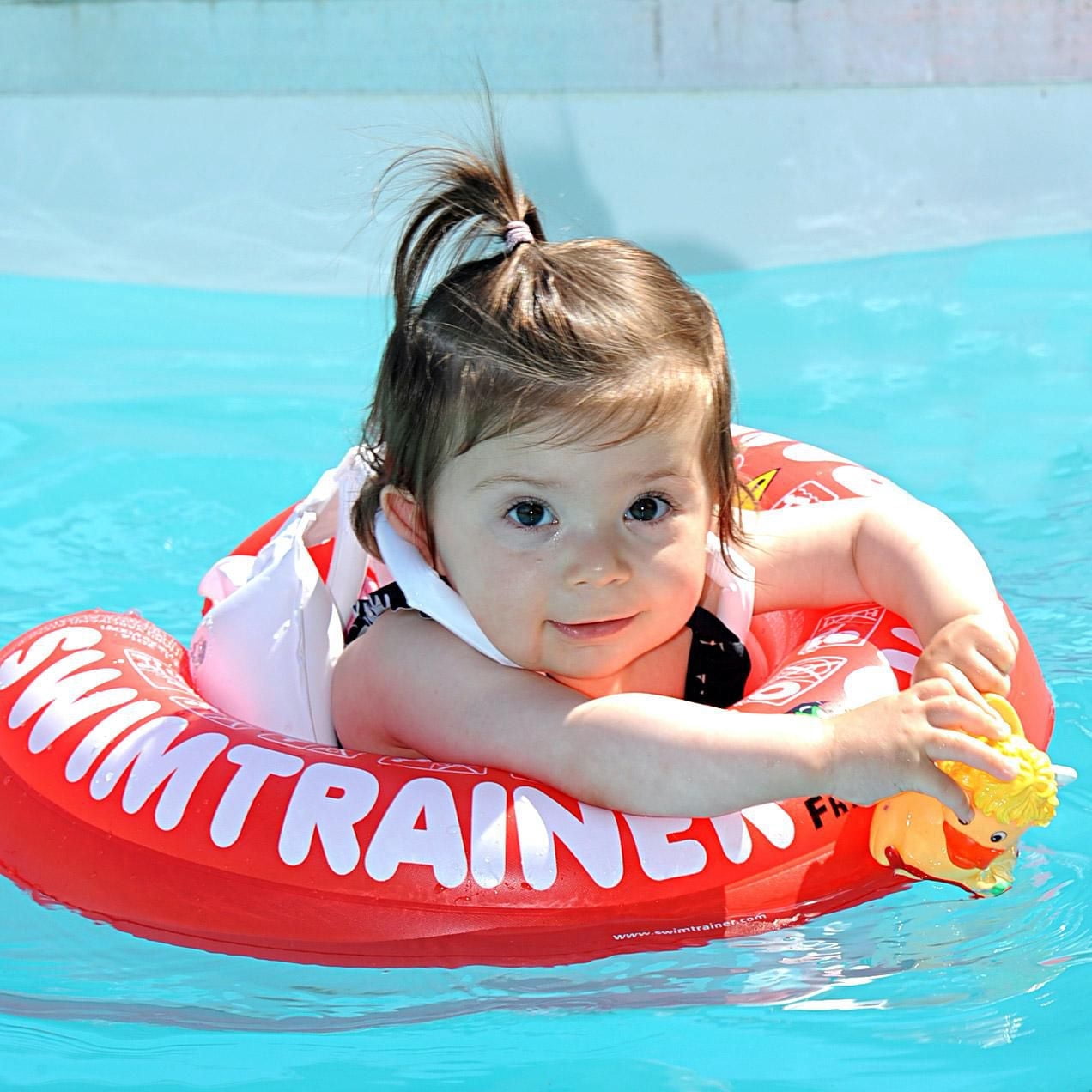 FREDS SWIM ACADEMY SWIMTRAINER Classic Rouge, Bouée de Piscine pour Bébés et Tout-Petits, de 3 Mois à 4 Ans (13-40 lb) 18 Pouces- 24 Pouces de Tour de Taille Ajustable Aide pour Apprendre à Nager en Toute Sécurité