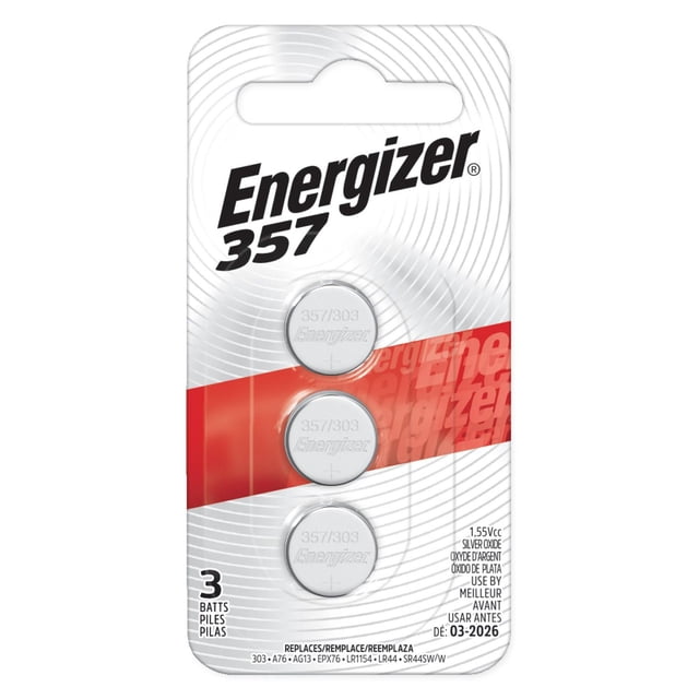 Energizer 357/303 Oxyde d'Argent Button Battery Lot de 3 Comprenant Trois Cellules Bouton Argent de 1,5 Volt Alignées Verticalement sur Emballage Blanc et Rouge, Offrant une Alimentation Longue Durée pour Montres, Calculatrices et Appareils Médicaux avec une Durée de Stockage jusqu'à 5 Ans.