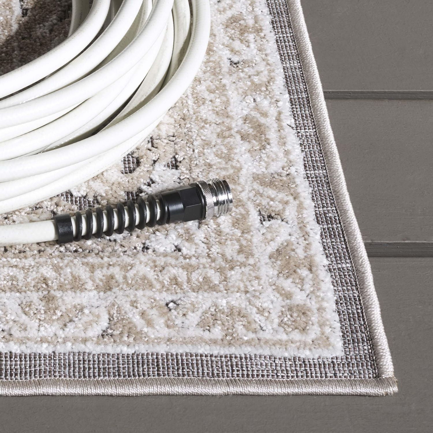 SAFAVIEH Cabana Joshua Medallion Indoor/Outdoor Area Rug