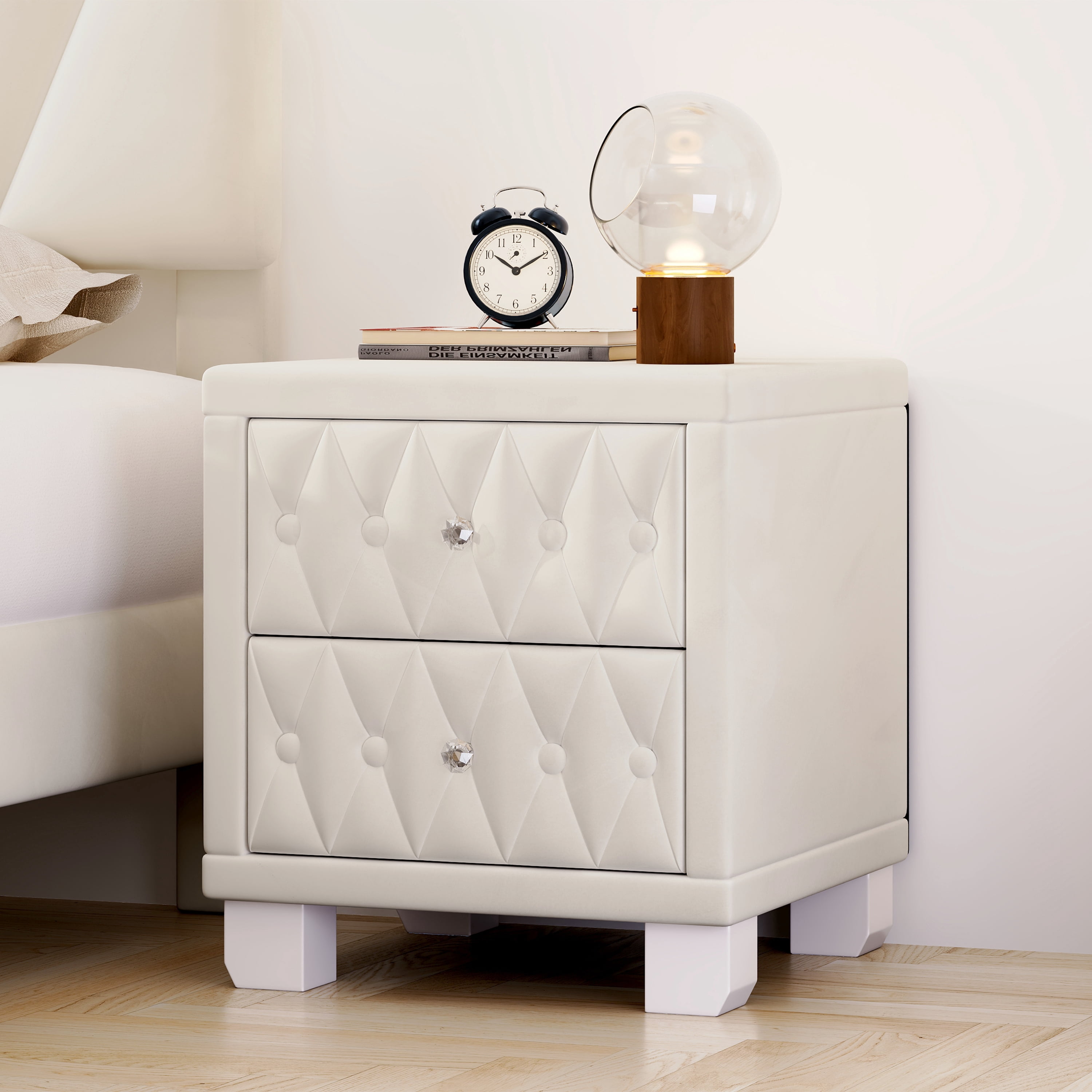 Table de chevet élégante en velours Noble House, beige