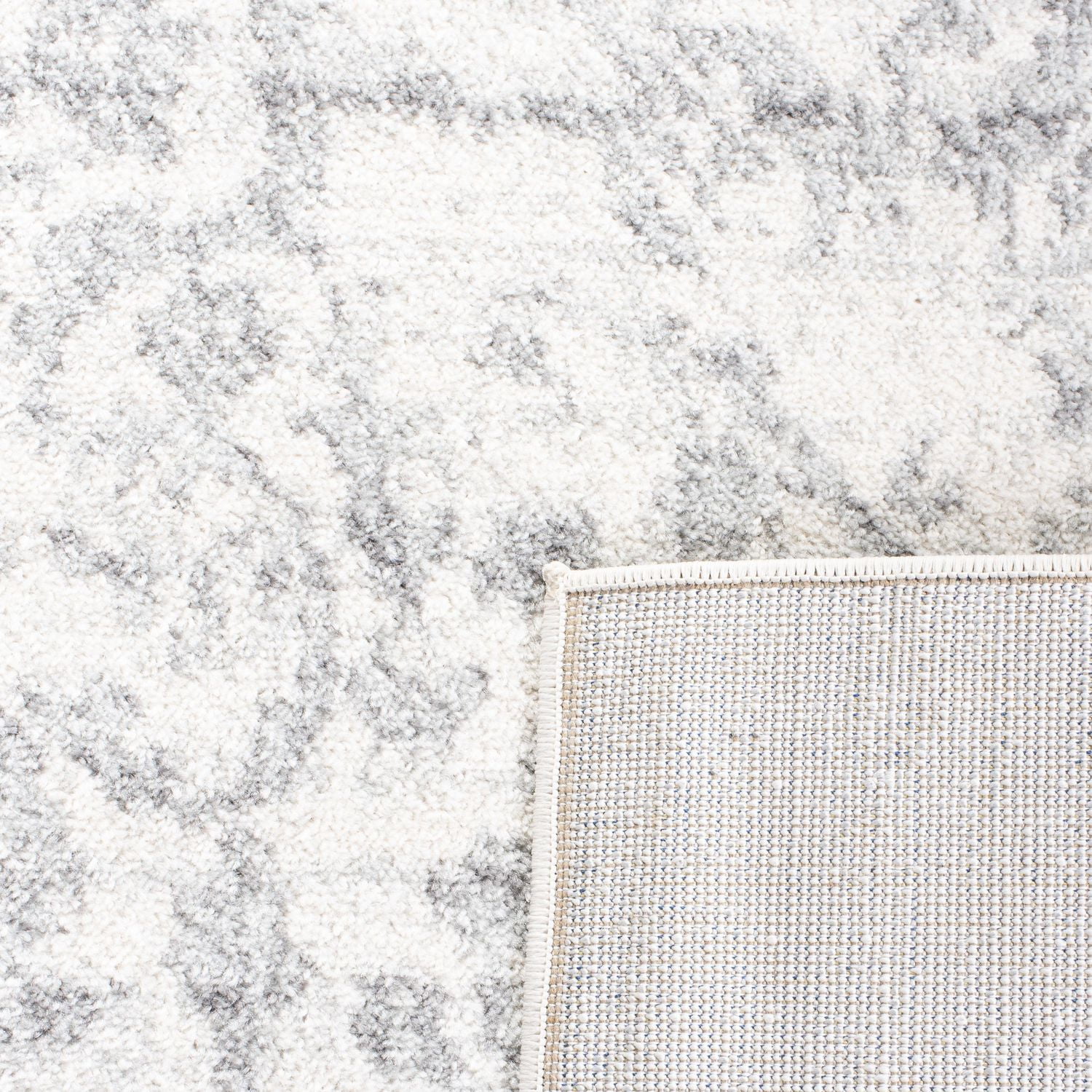 Safavieh Madison Katina Traditional Faded Area Rug