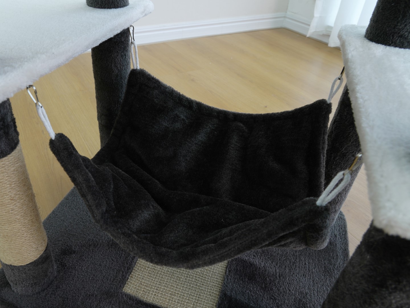 Home4Cat arbre à chat de 74,8 po à 8 niveaux avec deux niches, un hamac douillet, des griffoirs en sisal et deux jouets stimulants