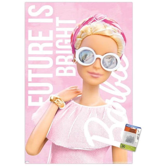 Mattel Barbie - Affiche Murale « Future is Bright » Mettant en Vedette Barbie en Robe Texturée Rose avec un Grand Col à Volants, Foulard Rose, Boucles d'Oreilles Perles et bracelet Doré, sur Fond Rose avec Texte Blanc « Future is Bright » et « Barbie », Convenant à la Déco Maison et à l'Art Mural.