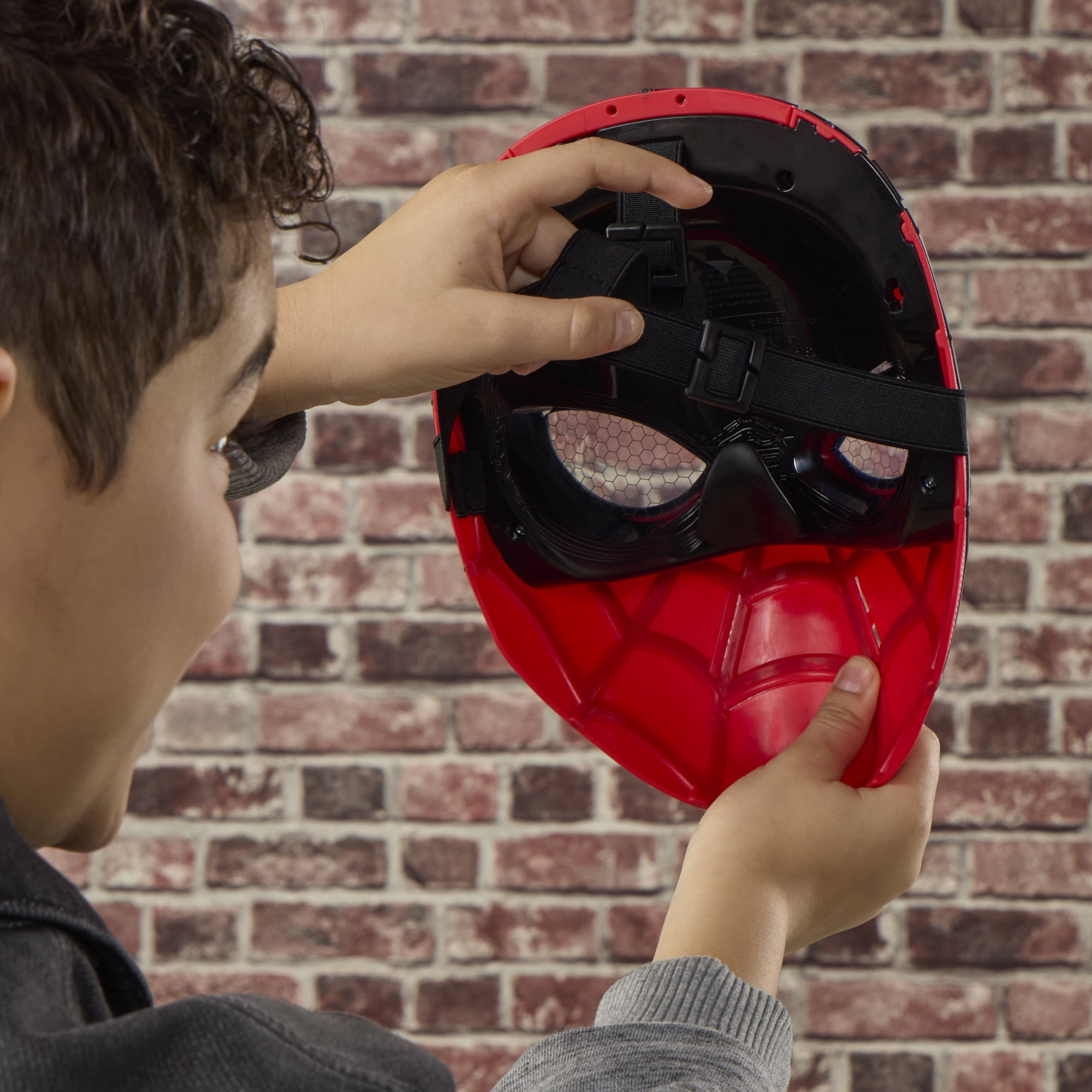 Marvel Studios Spider-Man: Brand New Day Wisecrackin’ Glow Mask - English Version