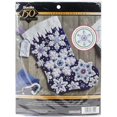 thumbnail image 1 of Bucilla 86709 Kit Appliqué de Bas en Feutre 18 Po. - Flocon de Neige Scintillant, 1 of 2