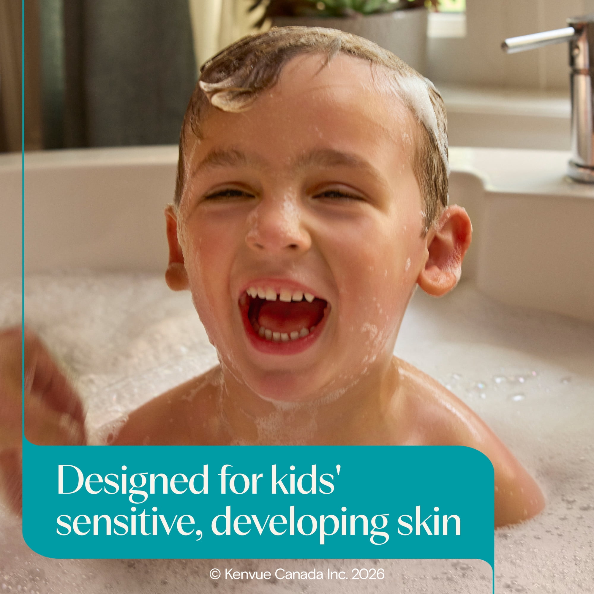 Aveeno Kids Sensitive Skin Face & Body Wash, Formulated with Nourishing Oat Extract to Wash Away Dirt and Germs Without Drying, Kids Body Wash is Tear-Free, Hypoallergenic, Sulfate- & Dye-Free, 532mL