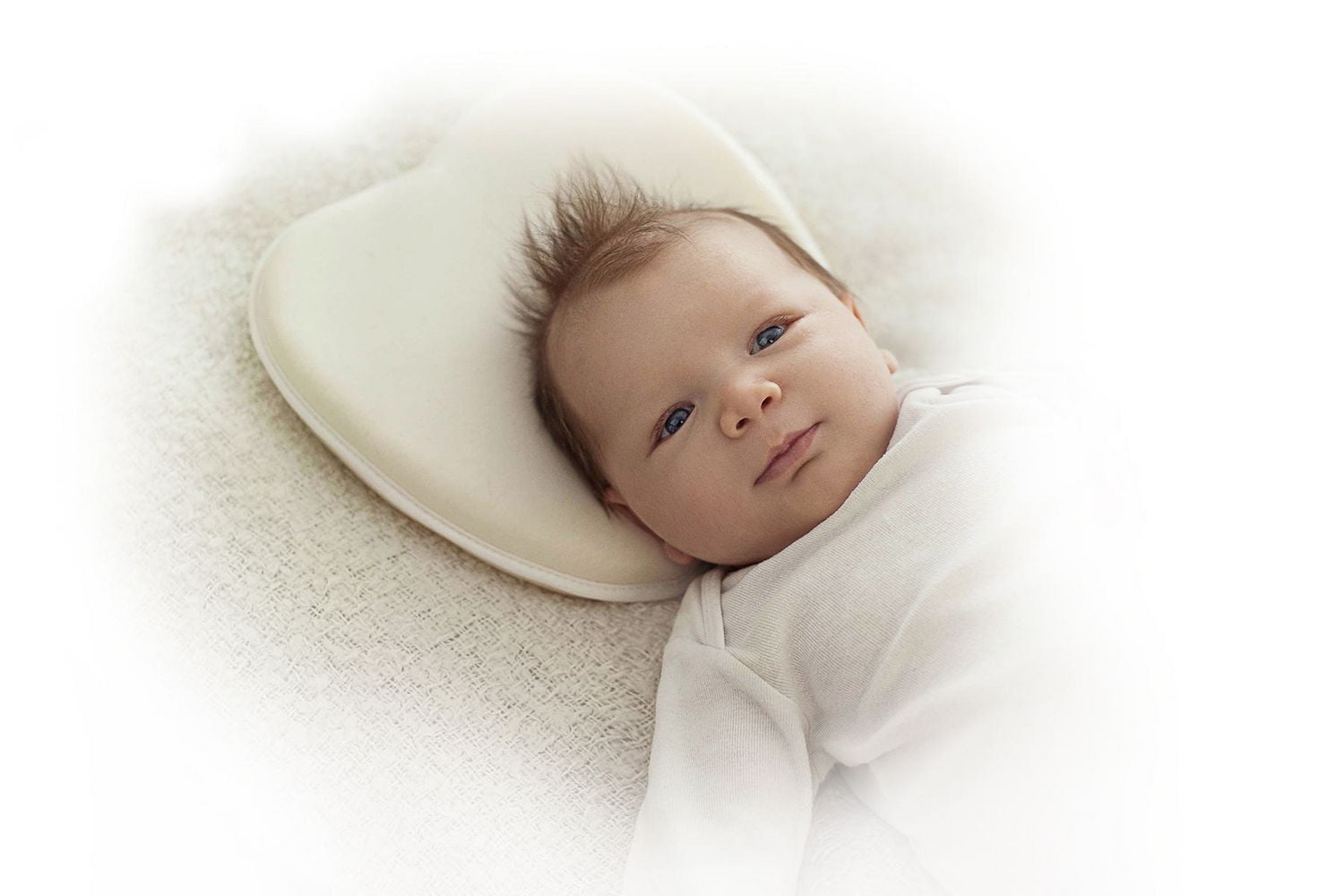 bblüv - Pilö - Ergonomic Baby Headrest (Pearl White)