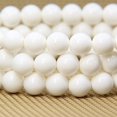 thumbnail image 4 of Bracelet Extensible Unisexe en Perles Rondes 8 mm en Coquille de Tridacna Naturelle, 4 of 5