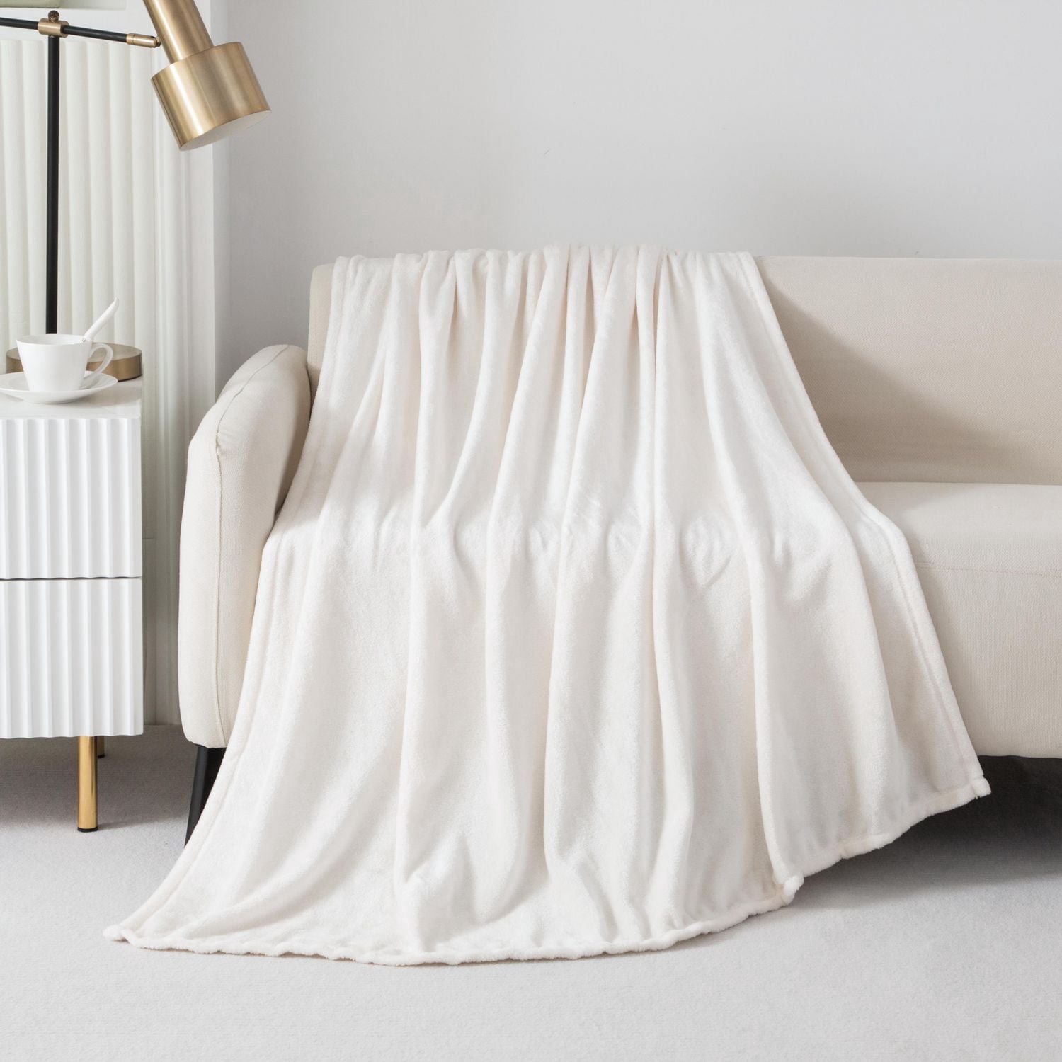 Couverture jetée peluche Mainstays crème