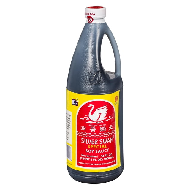 Silver Swan sauces Bouteille de Sauce Soya avec Corps en Plastique Foncé et Poignée, Présentant une Étiquette Jaune et Rouge avec un logo de Cygne Blanc, Contenant 34 fl oz (1000 ml) de Sauce Soya Philippine Douce et Sucrée, Convenant à la Cuisson, aux marinades et aux à Tremper.