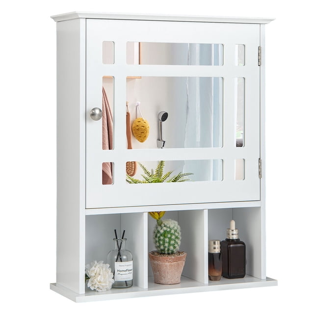 Gymax Armoire à Pharmacie Murale Miroir avec Rangement Ouvert et Fermé en Blanc. l'Armoire Présente un design Épuré avec une Porte Miroir et Trois Compartiments Ouverts en Dessous pour Organiser les Articles de Toilette, les Cosmétiques et la Déco. Fabriquée en MDF Peint P2, Elle Comprend une Tablette Réglable à l'Intérieur du Rangement Fermé pour une Organisation Personnalisable. la Conception Murale Économise de l'Espace au Sol et Convient aux Salles de Bain, Cuisines Ou Salons. les Dimensions Sont de 19 Pouces par 6,5 Pouces par 23,5 Pouces.