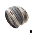 thumbnail image 4 of [Ready Stock] Bonnet Épais à Carreaux Rétro Mode Coréenne Automne Chaud Voyage Hiver, 4 of 8