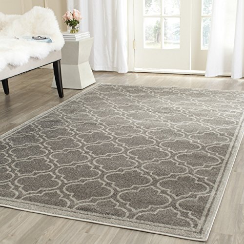 SAFAVIEH Amherst Collection 9' Square Grey / Light Grey AMT412C Moroccan Geometric Non-Shedding Living Room Bedroom Dining Home Office Area Rug