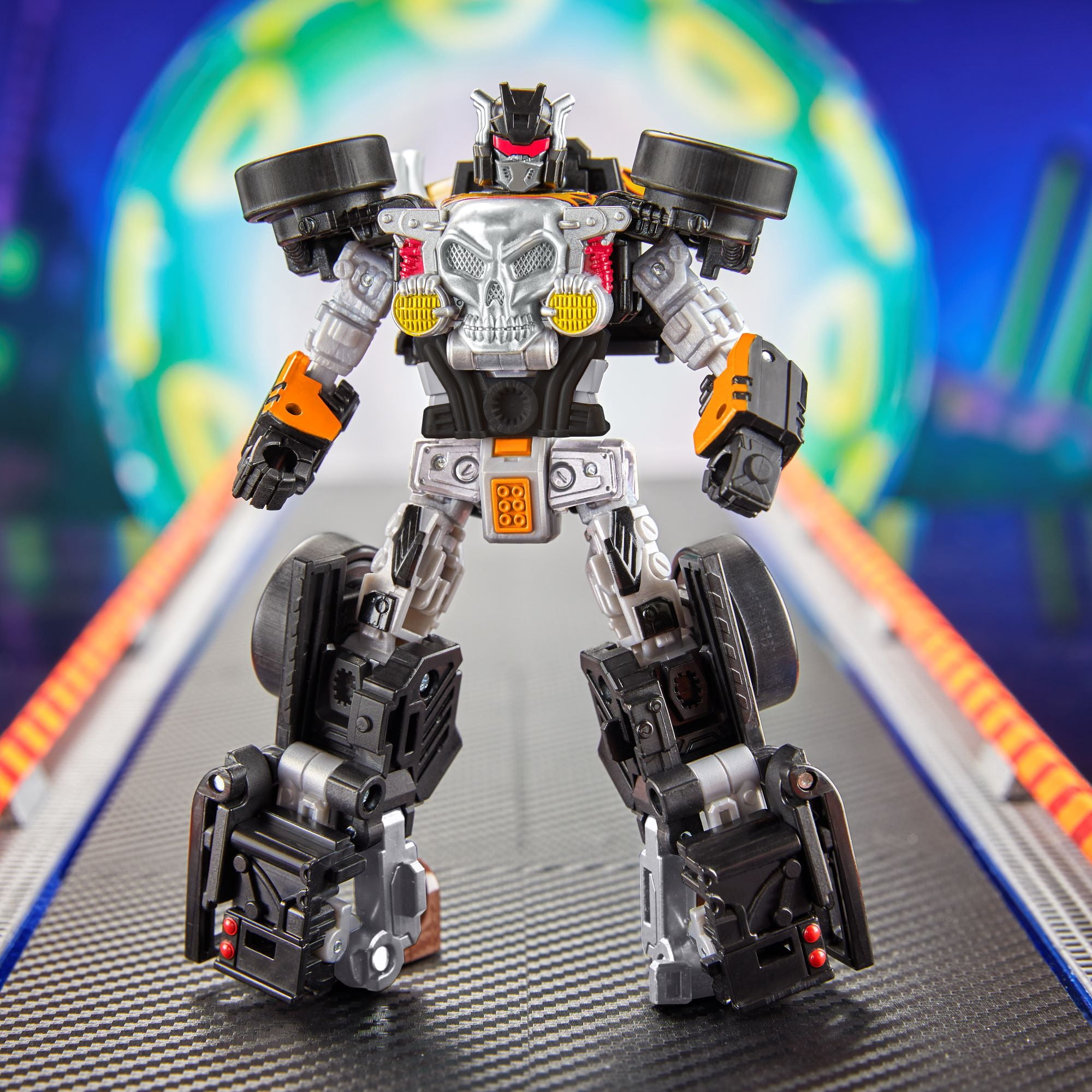 Transformers Collaborative Hot Wheels® x Transformers Bone Shaker Converting Action Figure