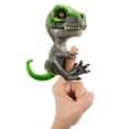 thumbnail image 3 of Figurine de doigt Fingerlings Untamed T-Rex Tracker de WowWee, 3 of 5
