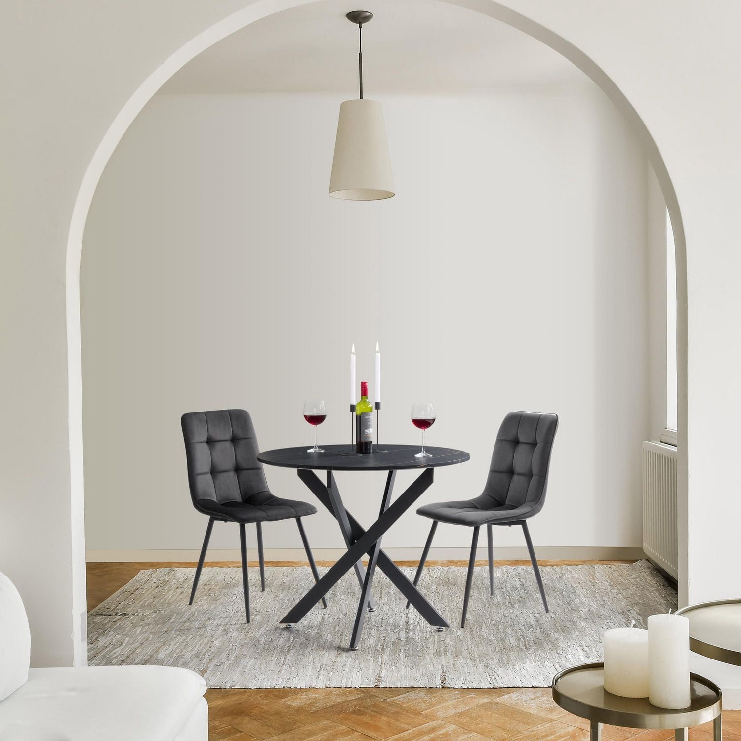 Ensemble de 2 chaises d'appoint d'intérieur CorLiving Nash, rembourrées en velours et pieds évasés en métal noir