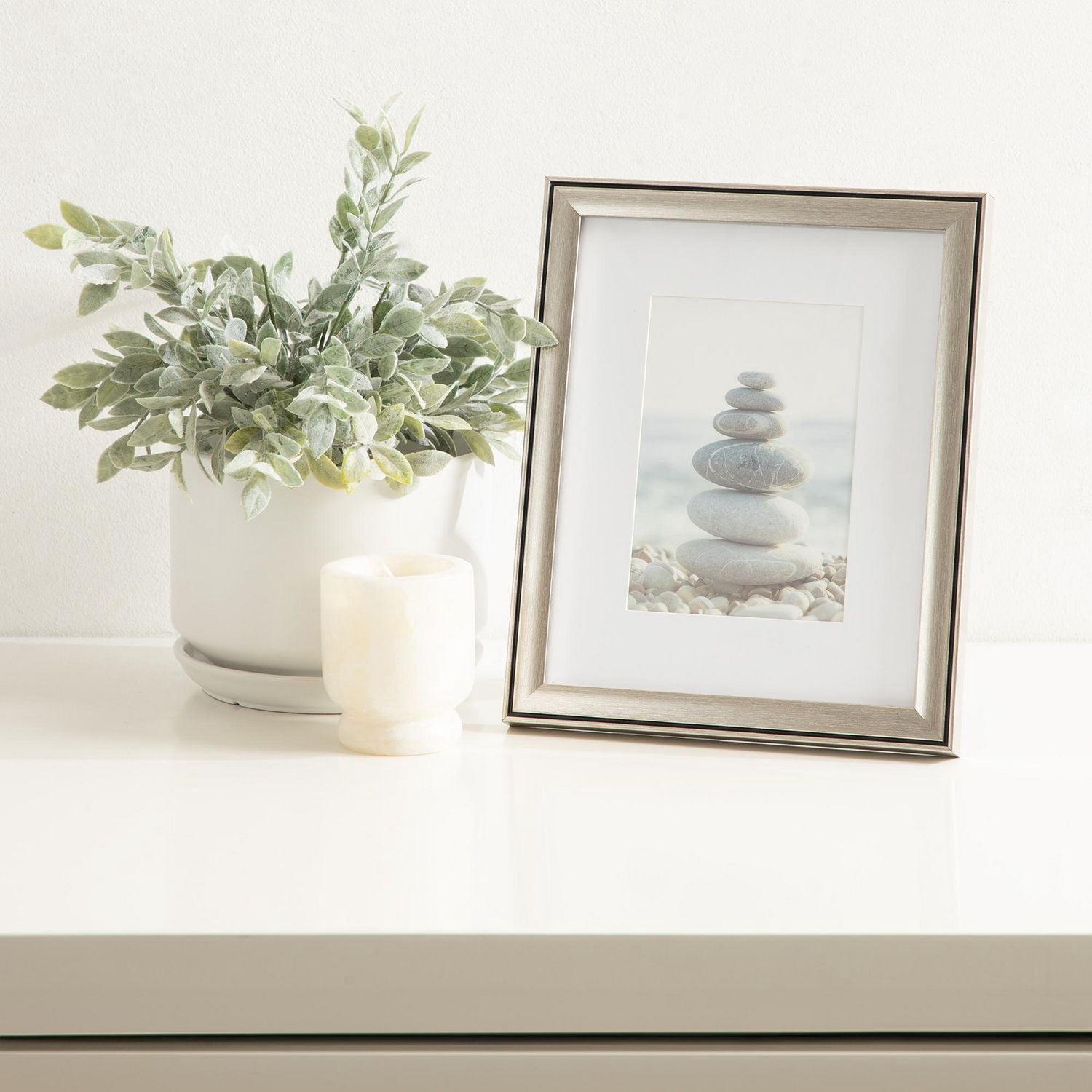 Cadre photo Aubree de DesignOvation – argent 20,3x25,4cm à 12,7x17,8cm