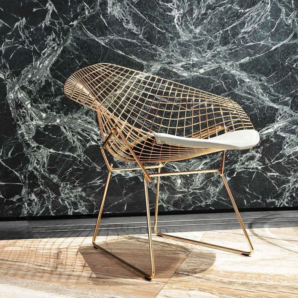 Chaise longue en métal de style Bertoia en chrome avec coussin inclus, chaise longue de salon en métal chromé brillant
