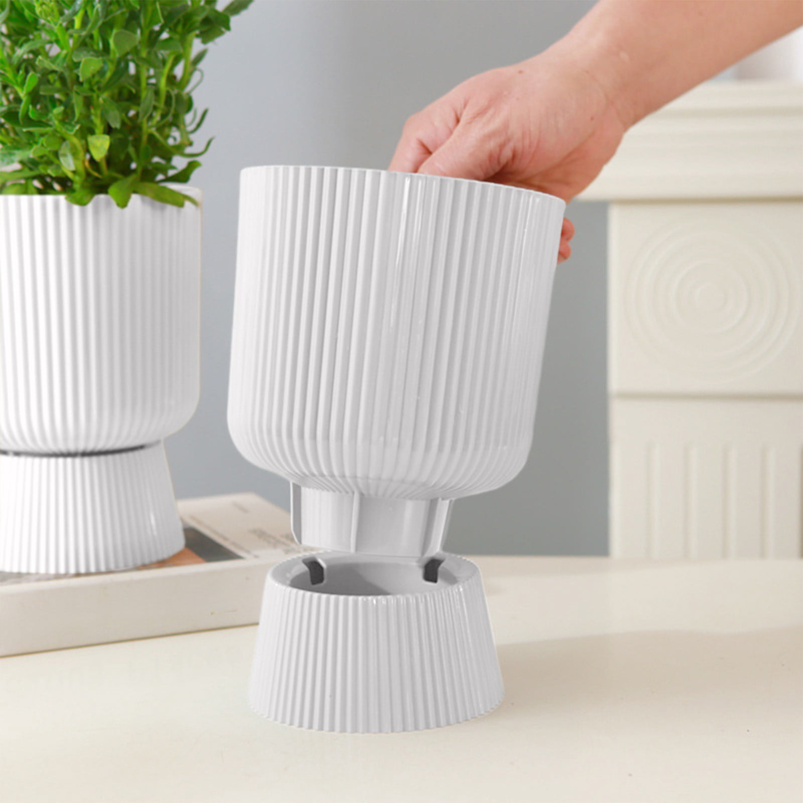 Lightweight High-Footed Resin Imitation Ceramic Flower Pot, Modern Pot with Detachable Water Storage Base, Plastic Decorative Planter for Home Desk Windowsill Indoor Plants, White