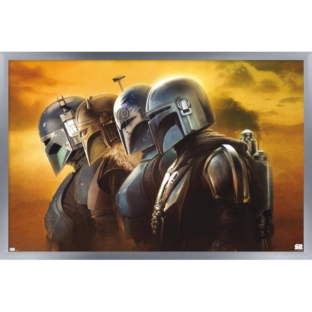 Star Wars : The Mandalorian Saison 3 - Affiche Murale de Casques, 22,375 Pouces x 34 Pouces, Présente Quatre Casques Mandalorian Détaillés de Profil Latéral contre un Ciel orange Texturé, Imprimée sur Papier d'Affiche Lustré Idéale pour l'Art Mural et la Déco de Pièce par Trends International.