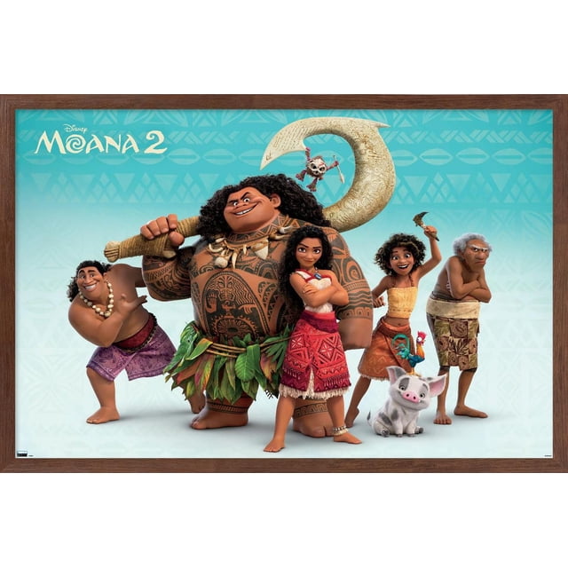 Disney Moana 2 - Affiche Murale de Groupe, 14,725 Pouces x 22,375 Pouces Encadrée Présentant des Personnages Principaux de Moana 2 Incluant un Grand Homme Tatoué Tenant un Crochet Sculpté, une Fille dans une Jupe à Motif Rouge avec les Bras Croisés, une Jeune Fille dans une Jupe orange Tenant une Petite Hache, un Homme en shorts à Motif, un Cochon et un Coq, sur un Fond à Motif Polynésien Bleu, Idéal pour la Décoration Murale de Chambre Ou de Chambre d'Enfant.