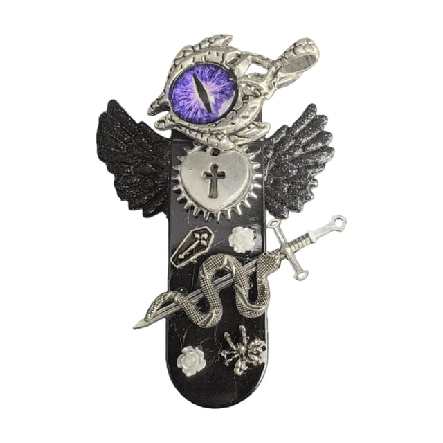 RKSTN Pure white gear Wing Metal Butane Inflatable Lighte Gothic Style Re-Inflatable Windproof Portable Lighter Suitable For Collection Decoration Gift Men And Women Box