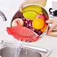 thumbnail image 1 of Passoire à Clip pour Casseroles et Poêles, Passoire à Clipser Fabriquée par la FDA, Silicone Résistant à la Chaleur, Facile à Utiliser et à Ranger, Va au Lave-Vaisselle, 1 of 7