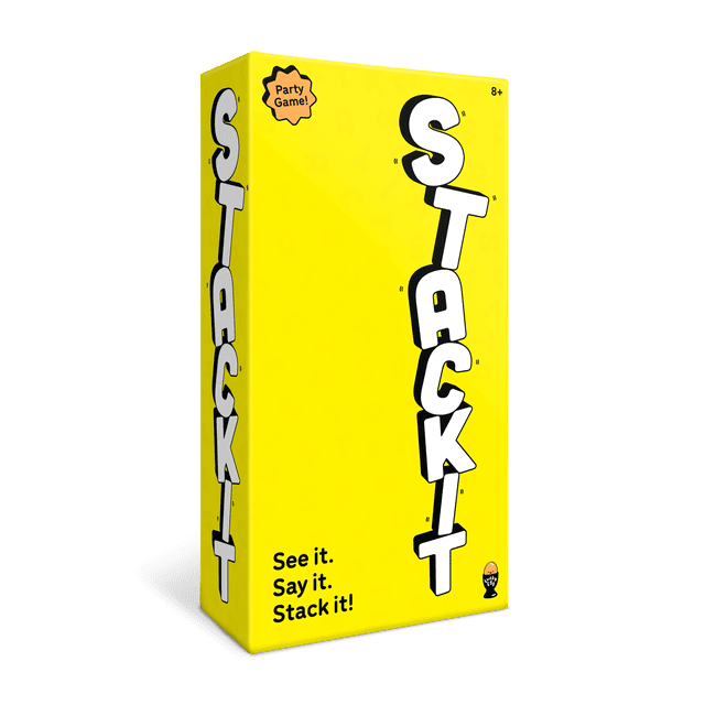Boîte de Jeu Stack It (Édition Anglaise) avec Arrière-Plan Jaune Vif et Lettres Blanches Audacieuses Empilées Verticalement Stack It, Étiquetée comme un Jeu d'Empilage pour les Fêtes pour 8 Ans et Plus, avec le Slogan « See It. Say It. Stack It! » Idéale pour des Soirées de Jeux Familiales Rapides et des Jeux de Groupe.