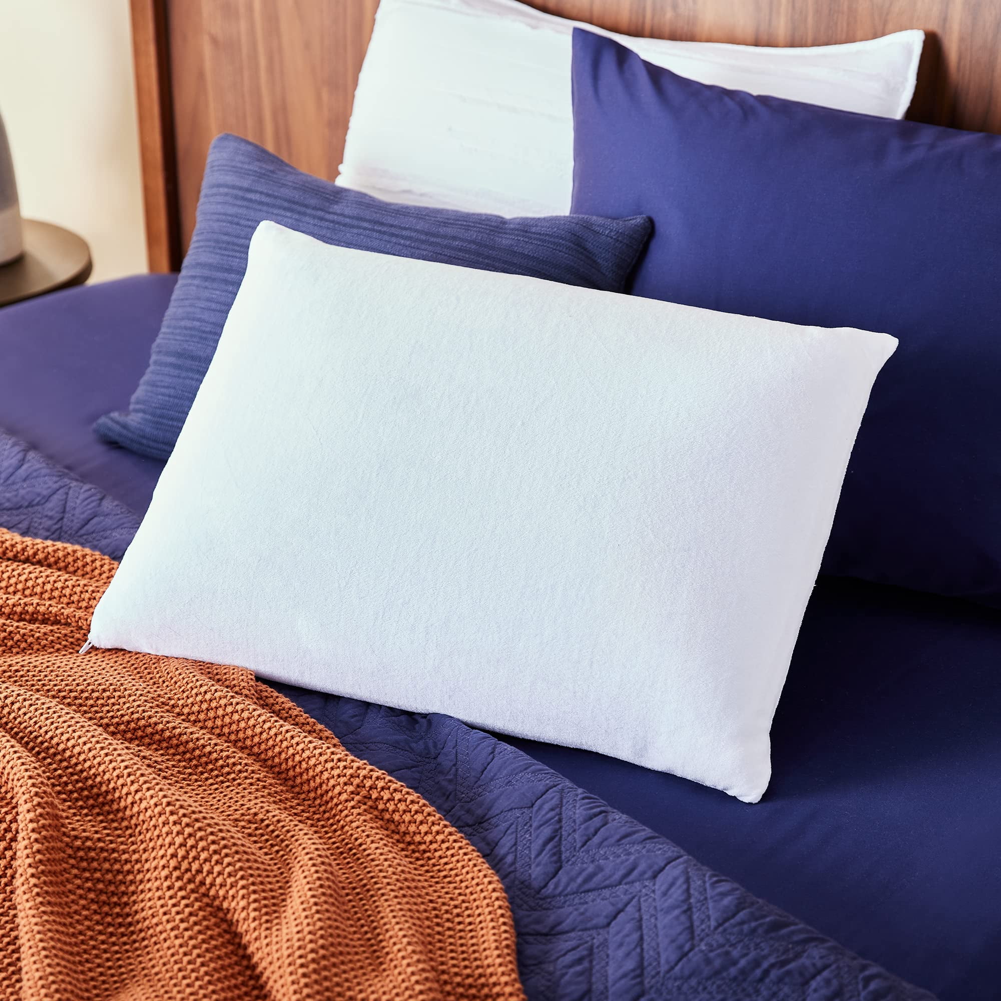 Sleep Innovations Classic Memory Foam Pillow - Standard Size for Head and Neck Alignment, Medium Support
