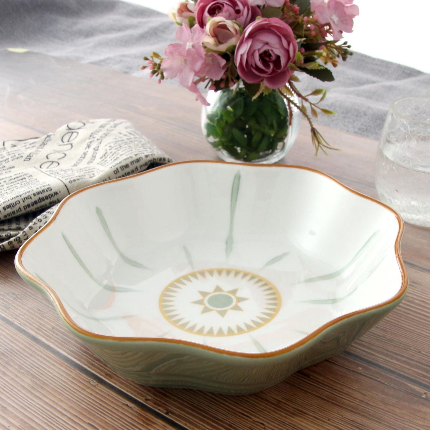 Vienna ceramic 8 inch flower soup bowl