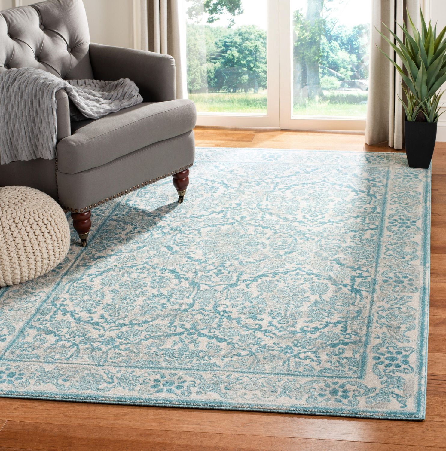 Safavieh Evoke Lorna Traditional Area Rug