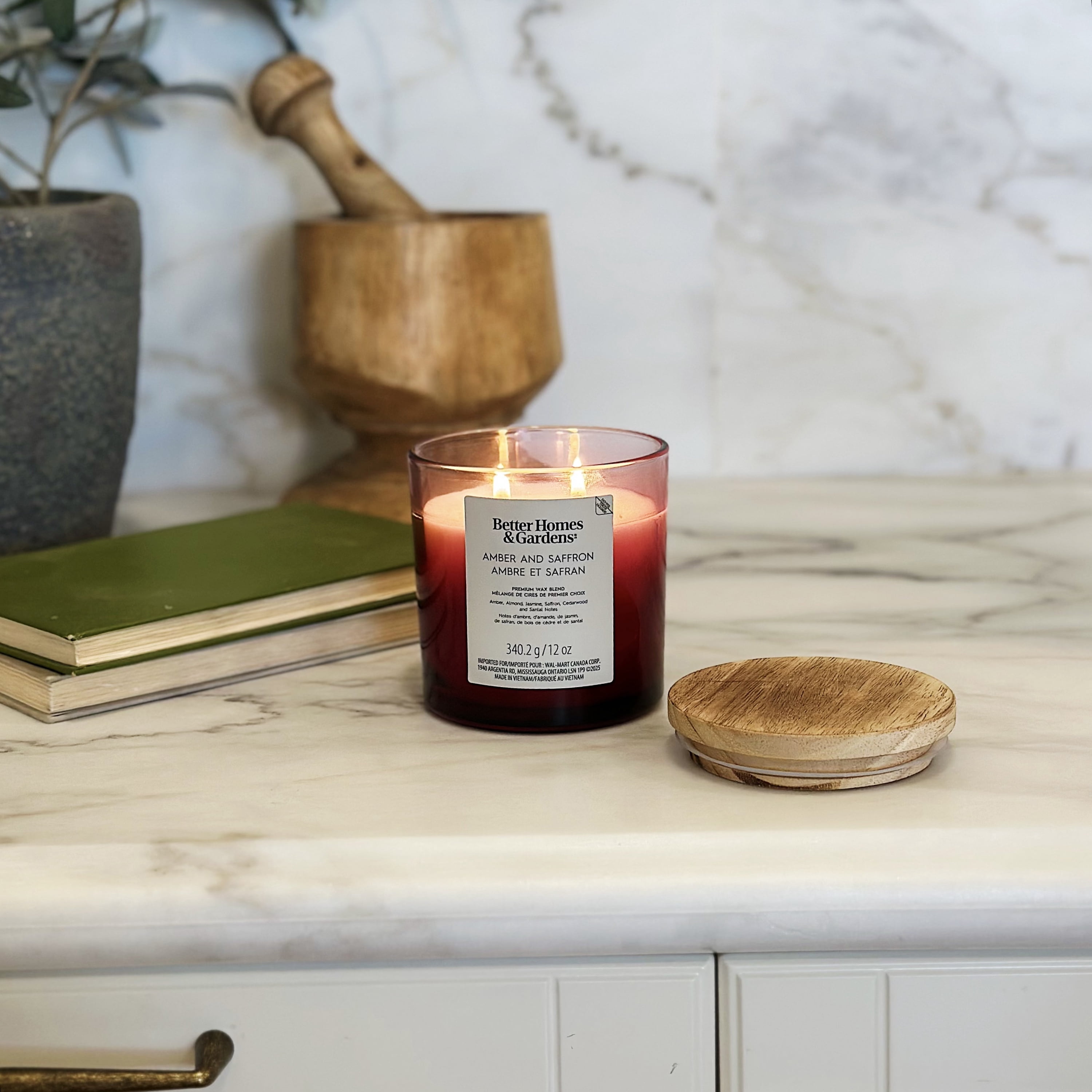 Bougie parfumée en pot ombré à 2 mèches à la cire de paraffine 12 oz Better Homes & Gardens, Ambre et safran