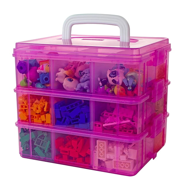 Bins & Things Étui de Rangement Empilable pour Jouets en Rose, Comprenant Trois Couches Empilables avec 18 Compartiments Personnalisables. l'Organisateur Est Rempli de Petits Jouets, Y Compris des Briques de Construction et des figurines, et Doté d'Une Poignée de Transport Blanche Robuste pour la Portabilité. Fabriqué en Plastique Incassable Sans BPA, Il Mesure 7,9 x 9,9 x 8,3 Pouces, Idéal pour Organiser des Beyblades, Hot Wheels, LOL Surprise dolls, et Plus.