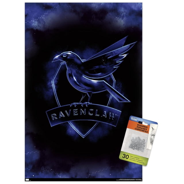 Harry Potter - Affiche Murale Magie du Crest de Serdaigle, 22,375 Po x 34 Po, Affichant un Emblème de Serdaigle Centré en Bleu Foncé avec des Bords Lumineux sur un Fond Bleu Fumé et Noir, Imprimée sur Papier d'Affiche Lustré, Comprend 30 Punaises Transparentes pour une Suspension Facile, Sans Dommages, Convient à la Décoration Murale de Chambre, Dortoir Ou Bureau.