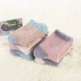 thumbnail image 3 of Chaussettes Douces pour Femmes Chaussettes Blanches Chaussettes Confortables Chaussettes Moelleuses pour Femmes Chaussettes en Polaire 5 Paires Blanches, 3 of 5