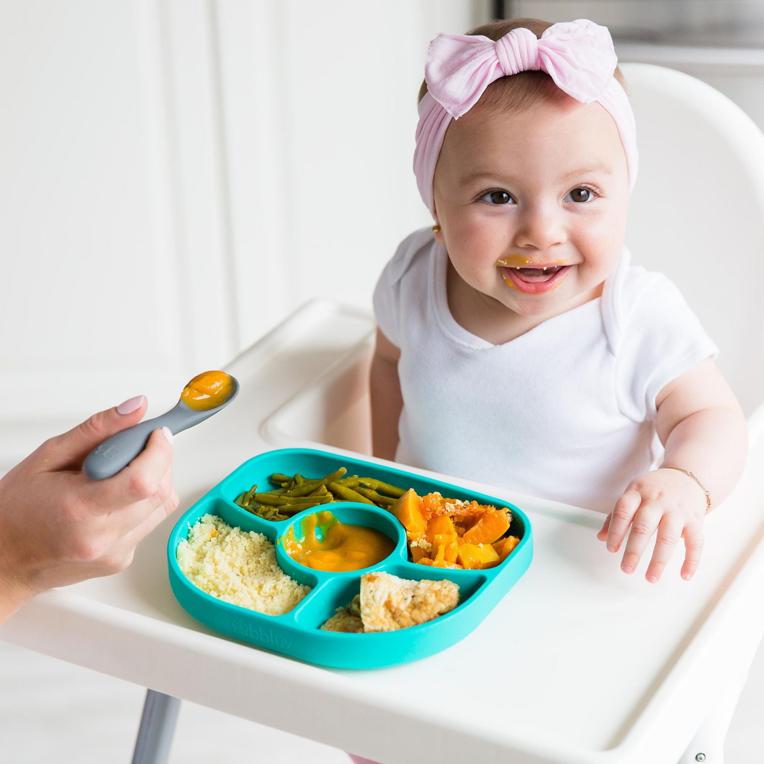 Yümi: Ensemble d'assiette et de cuillère en silicone