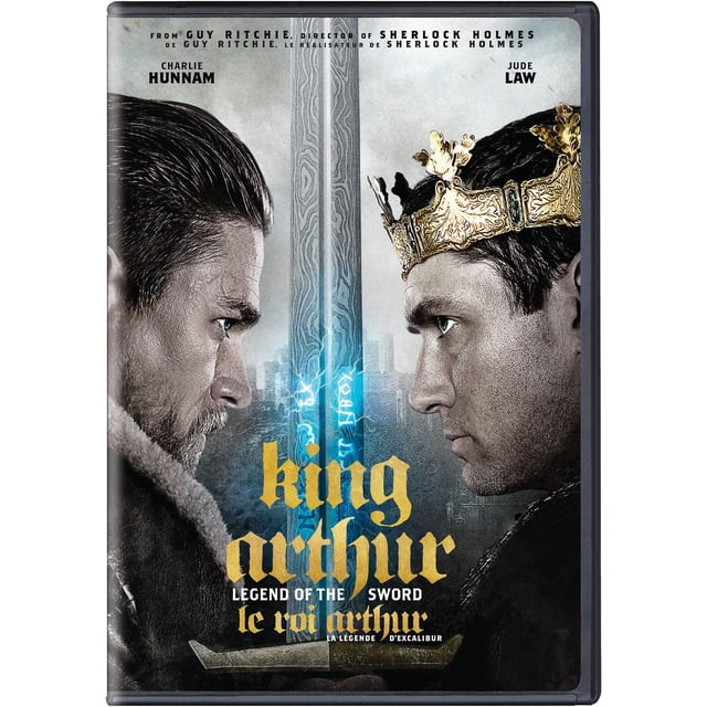 King Arthur : Legend Of The Sword Couverture DVD Bilingue Mettant en Vedette une Épée Verticale avec des runes Bleues Lumineuses Centrée entre Deux Moitiés : le Côté Gauche avec des Cheveux Foncés et des Vêtements en Fourrure, le Côté Droit avec une Couronne Dorée sur des Cheveux Foncés. le Titre Est Affiché en Texte Or et Blanc en Anglais et Français, Mettant en Valeur le film Épique Fantastique Réalisé par Guy Ritchie.